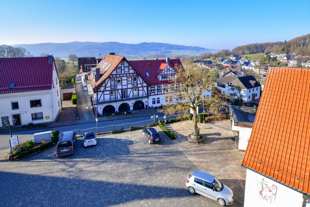 Hotel Zur Post Balve Exteriör bild