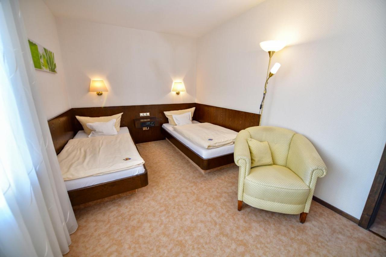 Hotel Zur Post Balve Exteriör bild