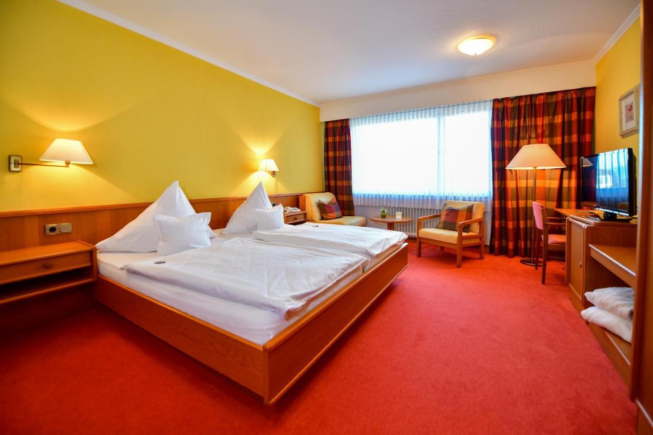Hotel Zur Post Balve Exteriör bild