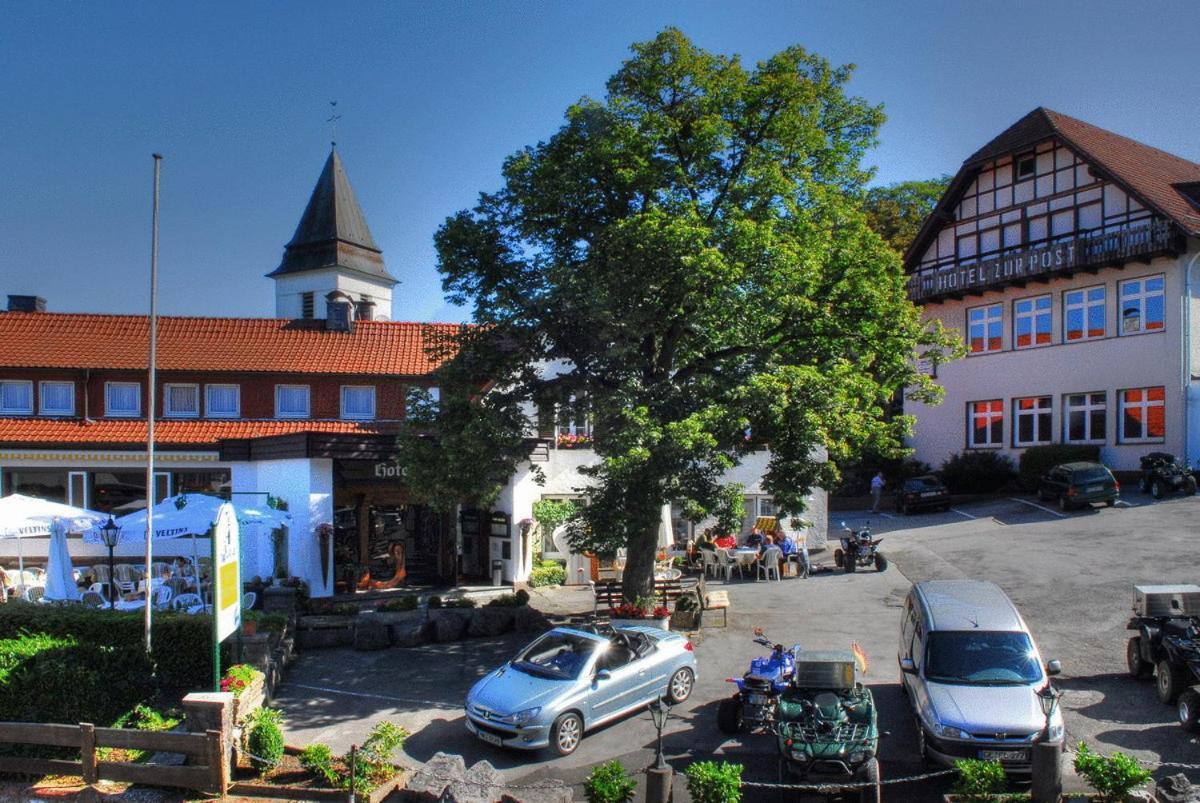 Hotel Zur Post Balve Exteriör bild
